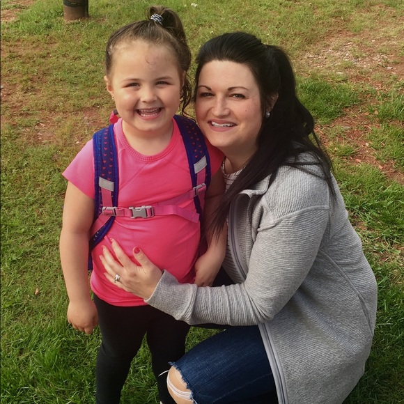 Meet your Posher, Lindsay - Picture 1 of 1